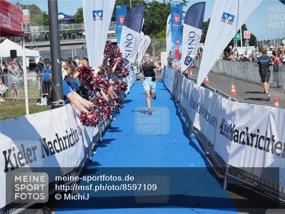 17.08.2025 - KN Förde Triathlon 2025 MichiJ http://msf.ph/oto/8597109 17.08.2025 13:59:16 Laufen 490 meine-sportfotos.de