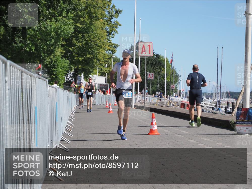 17.08.2025 - KN Förde Triathlon 2025 KatJ http://msf.ph/oto/8597112 17.08.2025 11:45:42 Laufen 264 meine-sportfotos.de