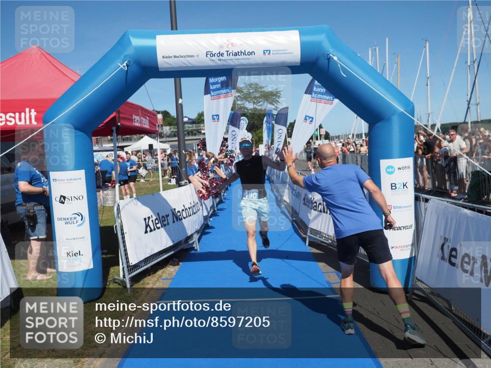 17.08.2025 - KN Förde Triathlon 2025 MichiJ http://msf.ph/oto/8597205 17.08.2025 13:59:19 Laufen 479, 490 meine-sportfotos.de
