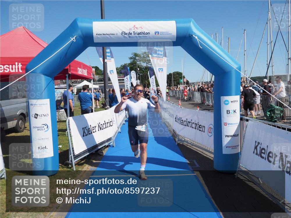 17.08.2025 - KN Förde Triathlon 2025 MichiJ http://msf.ph/oto/8597237 17.08.2025 12:07:36 Laufen 323, 633 meine-sportfotos.de