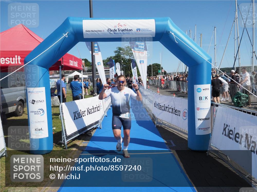 17.08.2025 - KN Förde Triathlon 2025 MichiJ http://msf.ph/oto/8597240 17.08.2025 12:07:36 Laufen 323, 633 meine-sportfotos.de