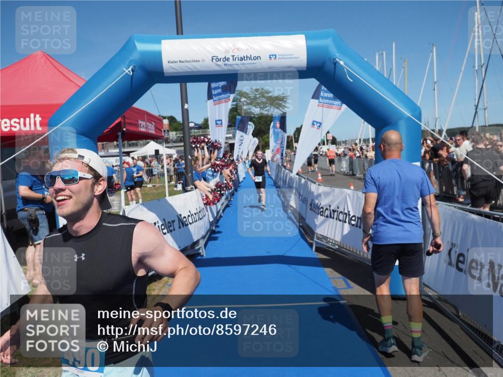 17.08.2025 - KN Förde Triathlon 2025 MichiJ http://msf.ph/oto/8597246 17.08.2025 13:59:20 Laufen 479, 490 meine-sportfotos.de