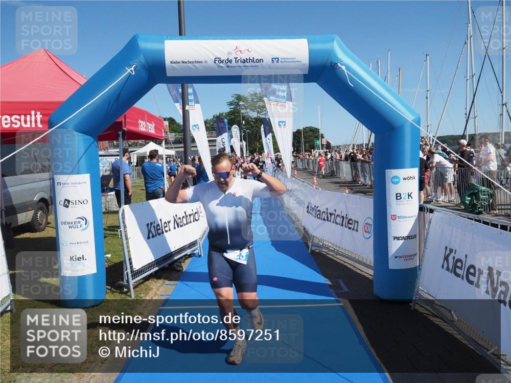 17.08.2025 - KN Förde Triathlon 2025 MichiJ http://msf.ph/oto/8597251 17.08.2025 12:07:36 Laufen 323, 633 meine-sportfotos.de