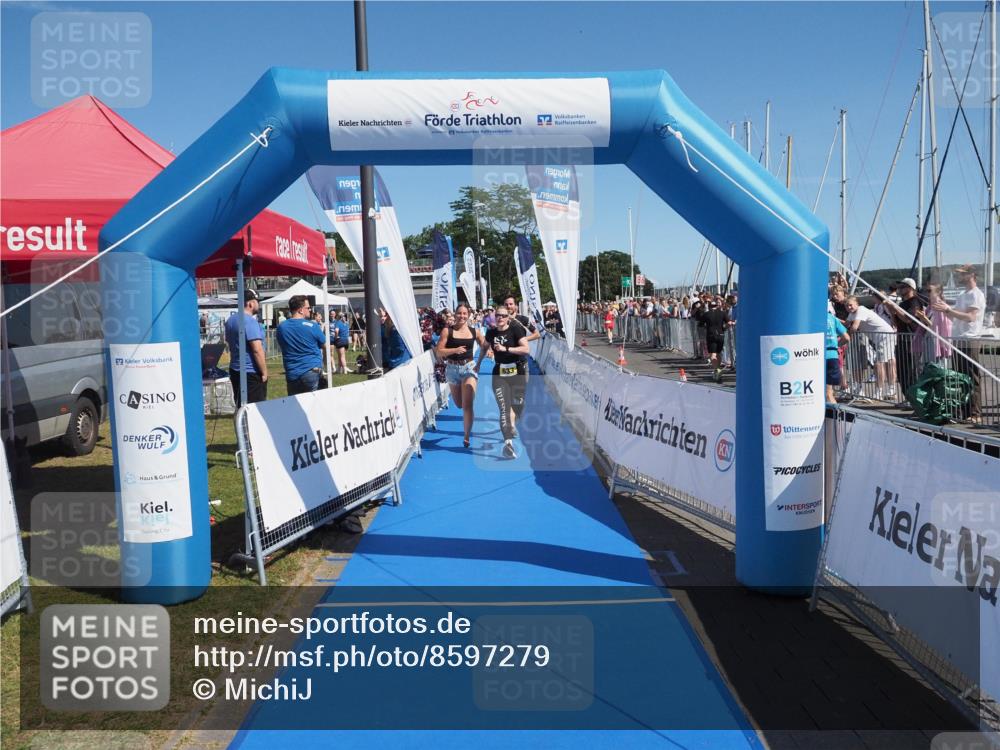 17.08.2025 - KN Förde Triathlon 2025 MichiJ http://msf.ph/oto/8597279 17.08.2025 12:07:39 Laufen 323, 633 meine-sportfotos.de
