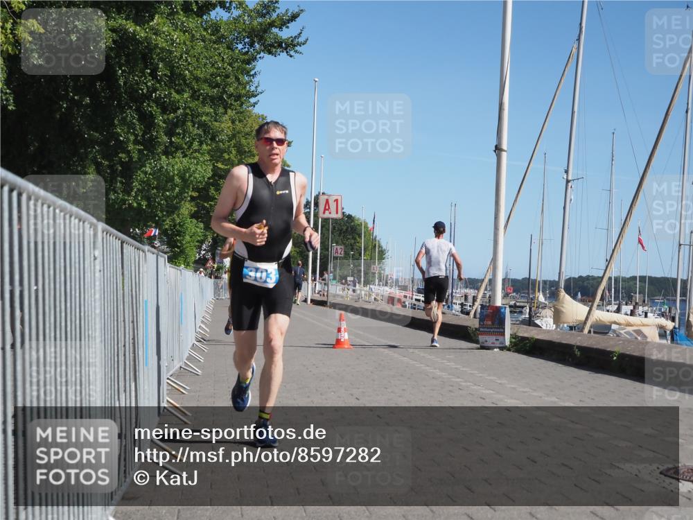 17.08.2025 - KN Förde Triathlon 2025 KatJ http://msf.ph/oto/8597282 17.08.2025 11:45:54 Laufen 303, 310 meine-sportfotos.de