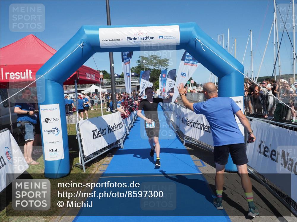 17.08.2025 - KN Förde Triathlon 2025 MichiJ http://msf.ph/oto/8597300 17.08.2025 13:59:23 Laufen 479, 490 meine-sportfotos.de