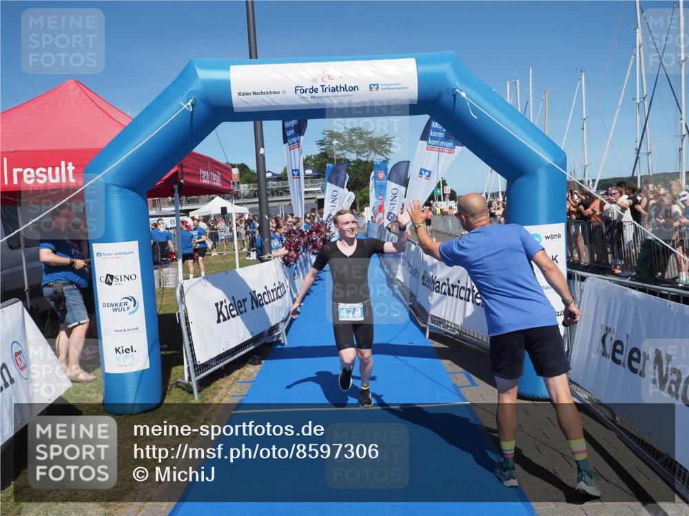 17.08.2025 - KN Förde Triathlon 2025 MichiJ http://msf.ph/oto/8597306 17.08.2025 13:59:23 Laufen 479, 490 meine-sportfotos.de