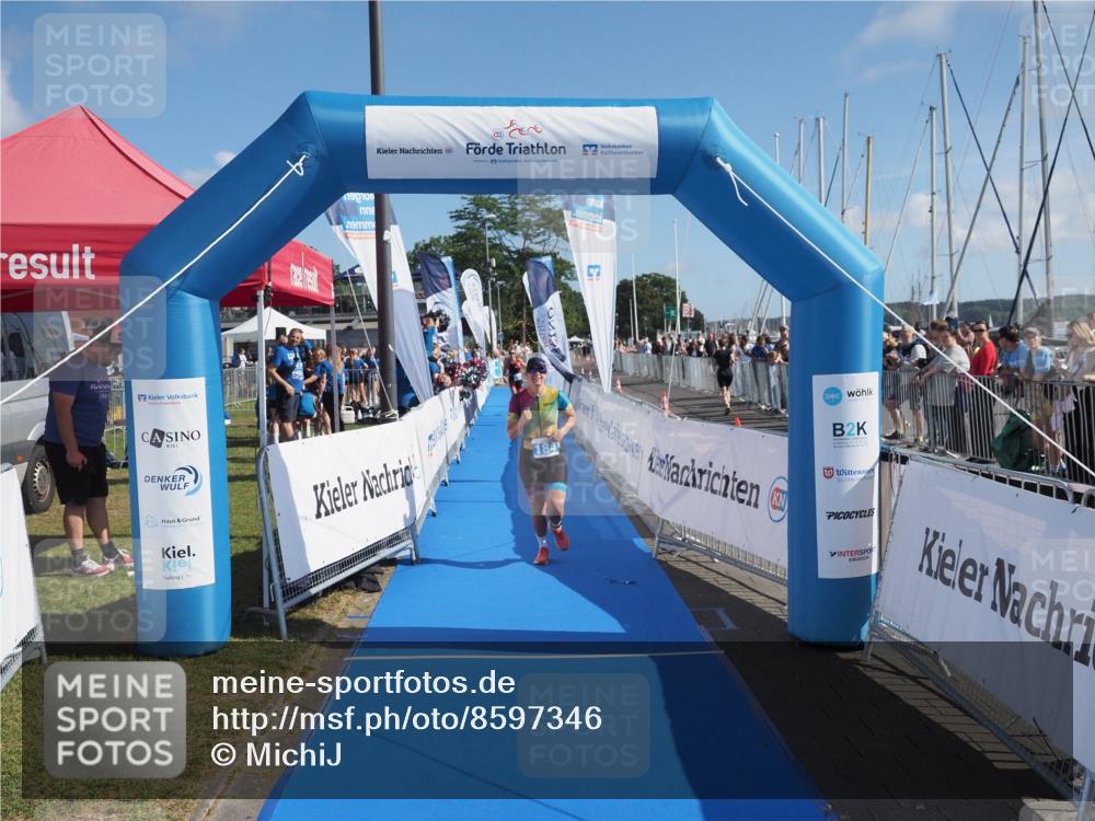 17.08.2025 - KN Förde Triathlon 2025 MichiJ http://msf.ph/oto/8597346 17.08.2025 10:43:02 Laufen 184, 211 meine-sportfotos.de