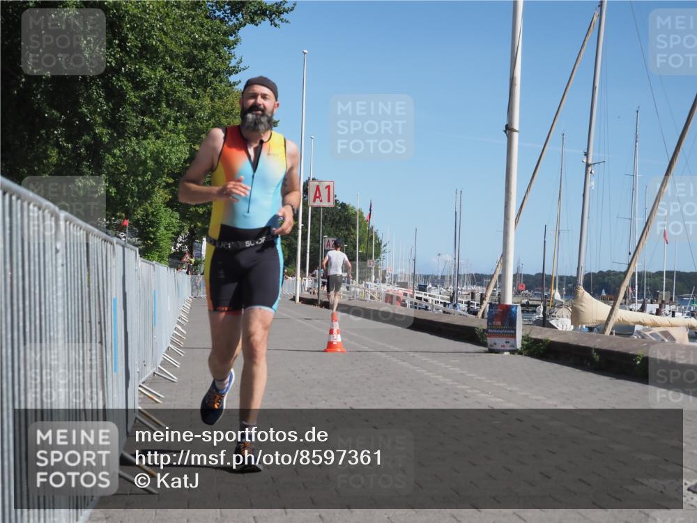 17.08.2025 - KN Förde Triathlon 2025 KatJ http://msf.ph/oto/8597361 17.08.2025 11:45:58 Laufen 303, 310 meine-sportfotos.de