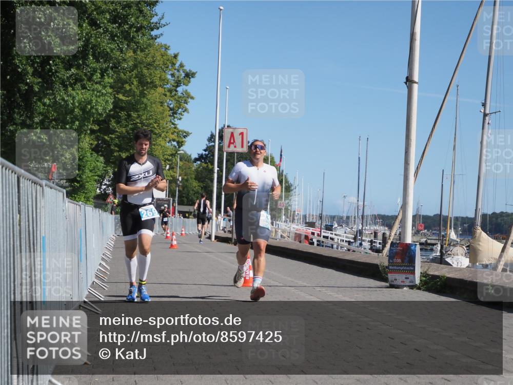 17.08.2025 - KN Förde Triathlon 2025 KatJ http://msf.ph/oto/8597425 17.08.2025 11:46:13 Laufen 269, 323 meine-sportfotos.de