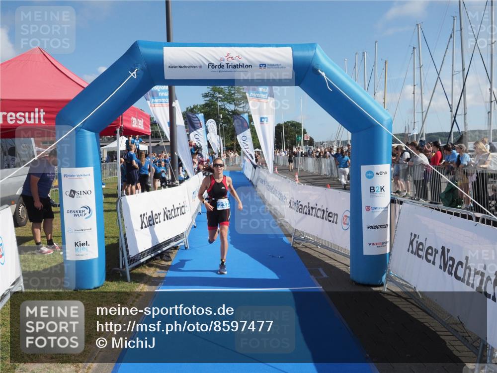 17.08.2025 - KN Förde Triathlon 2025 MichiJ http://msf.ph/oto/8597477 17.08.2025 10:43:08 Laufen 184, 237 meine-sportfotos.de
