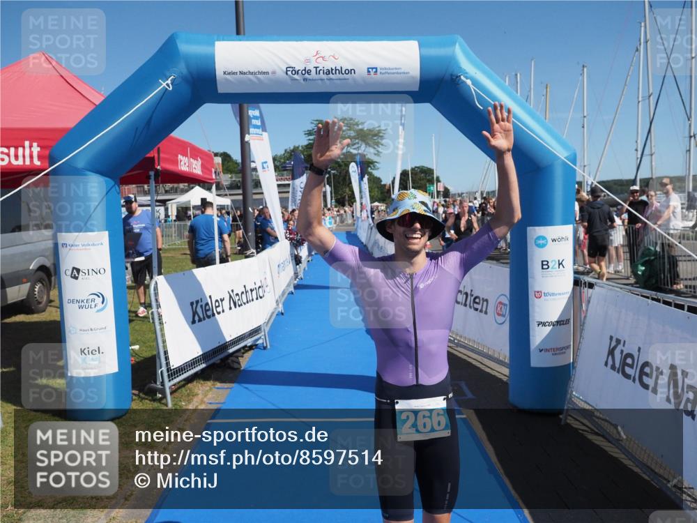 17.08.2025 - KN Förde Triathlon 2025 MichiJ http://msf.ph/oto/8597514 17.08.2025 12:07:49 Laufen 266 meine-sportfotos.de