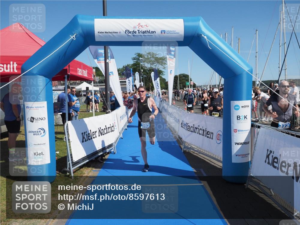 17.08.2025 - KN Förde Triathlon 2025 MichiJ http://msf.ph/oto/8597613 17.08.2025 12:08:02 Laufen 303 meine-sportfotos.de