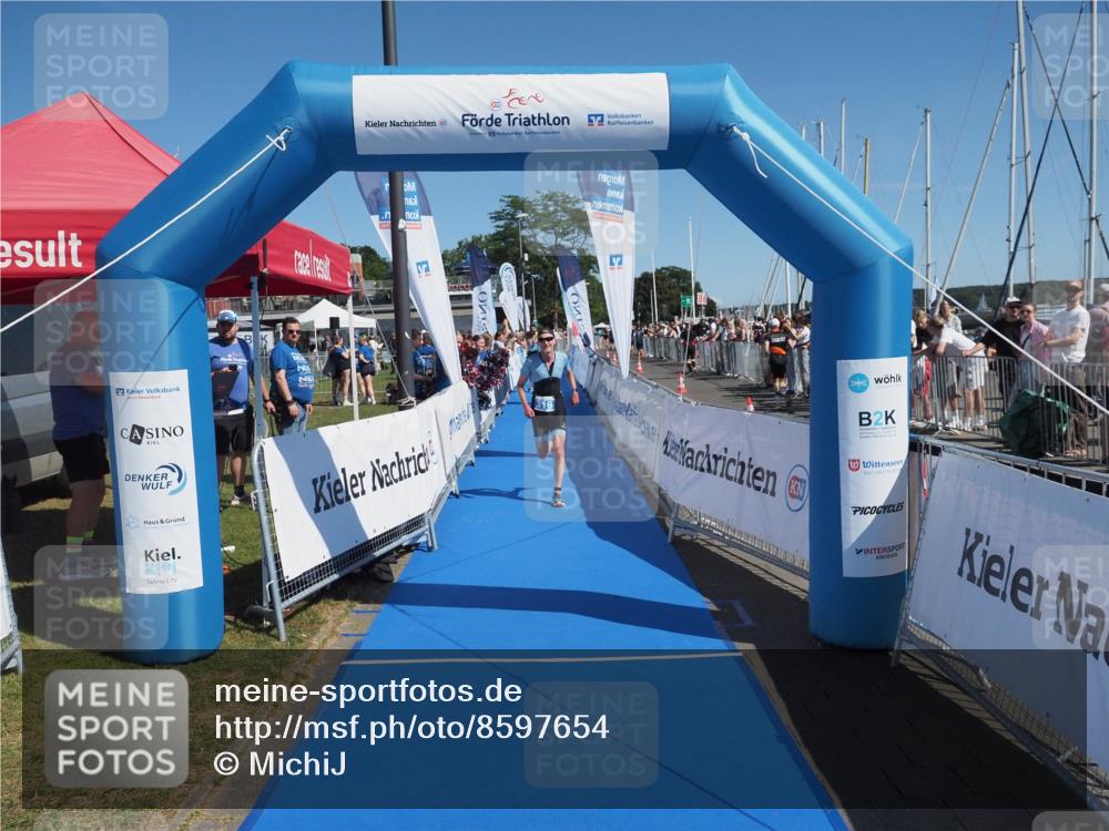 17.08.2025 - KN Förde Triathlon 2025 MichiJ http://msf.ph/oto/8597654 17.08.2025 12:08:07 Laufen 303, 319 meine-sportfotos.de