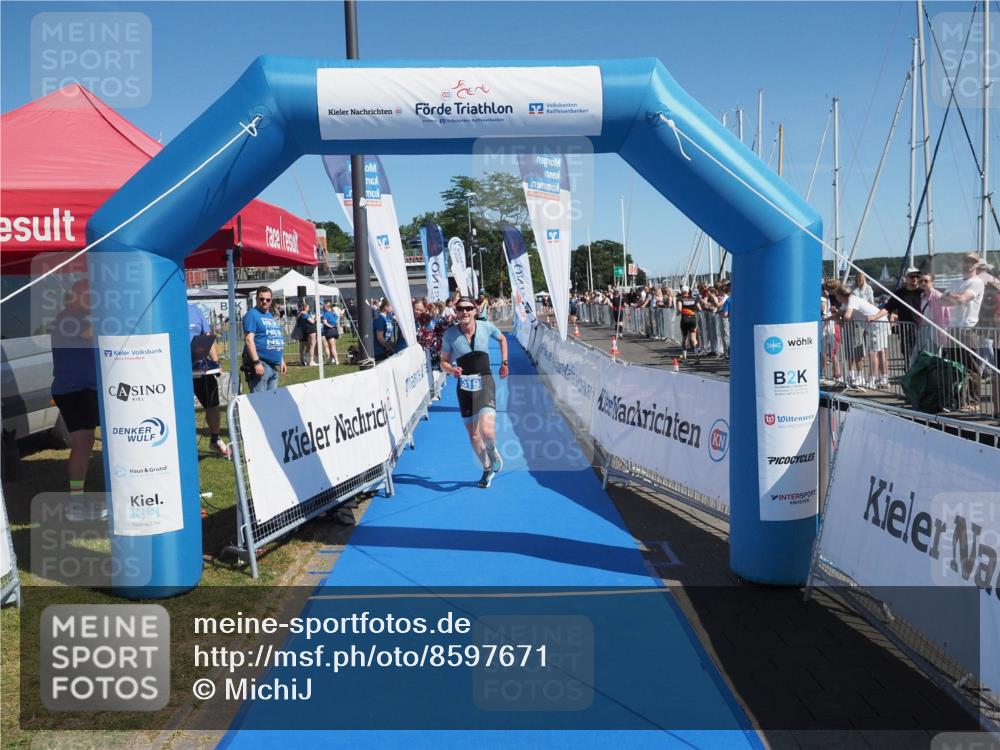 17.08.2025 - KN Förde Triathlon 2025 MichiJ http://msf.ph/oto/8597671 17.08.2025 12:08:07 Laufen 303, 319 meine-sportfotos.de