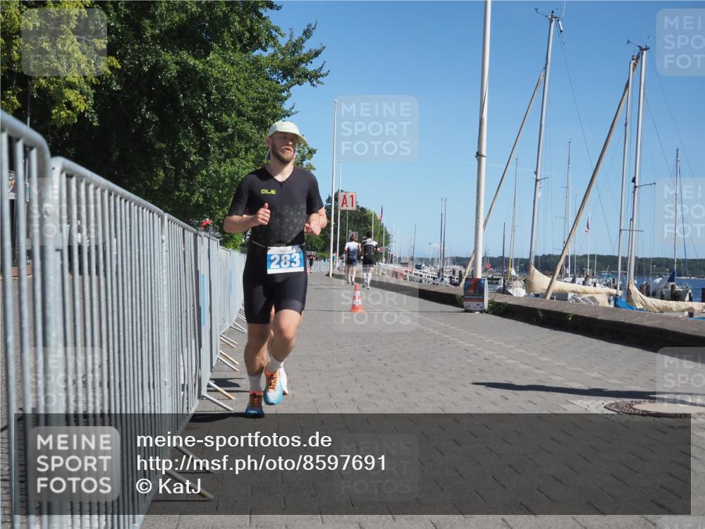 17.08.2025 - KN Förde Triathlon 2025 KatJ http://msf.ph/oto/8597691 17.08.2025 11:46:30 Laufen 265, 283 meine-sportfotos.de