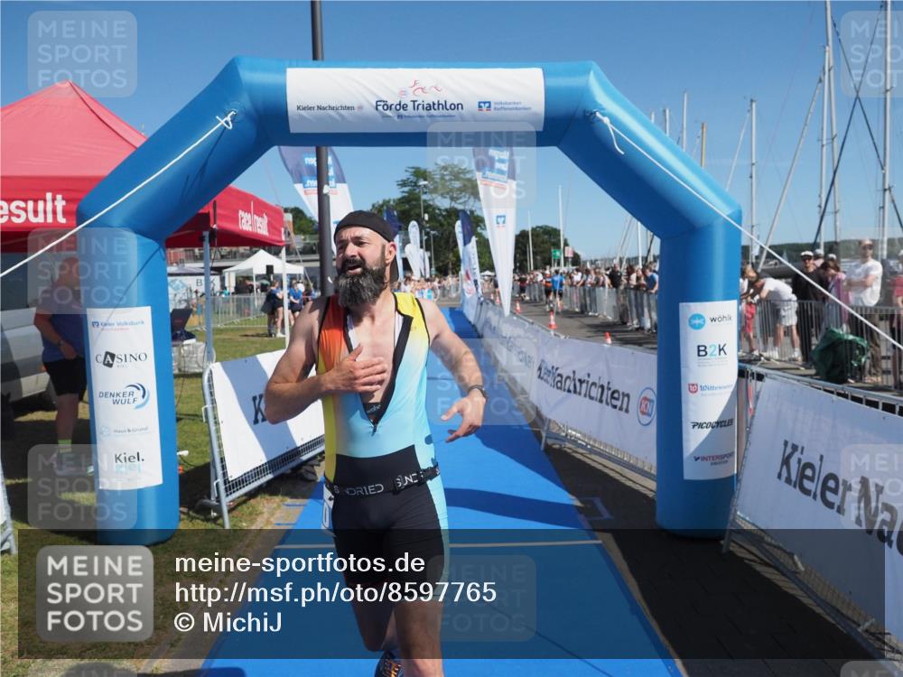 17.08.2025 - KN Förde Triathlon 2025 MichiJ http://msf.ph/oto/8597765 17.08.2025 12:08:13 Laufen 310, 319 meine-sportfotos.de