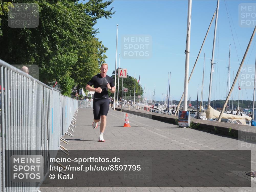 17.08.2025 - KN Förde Triathlon 2025 KatJ http://msf.ph/oto/8597795 17.08.2025 11:46:53 Laufen 270 meine-sportfotos.de