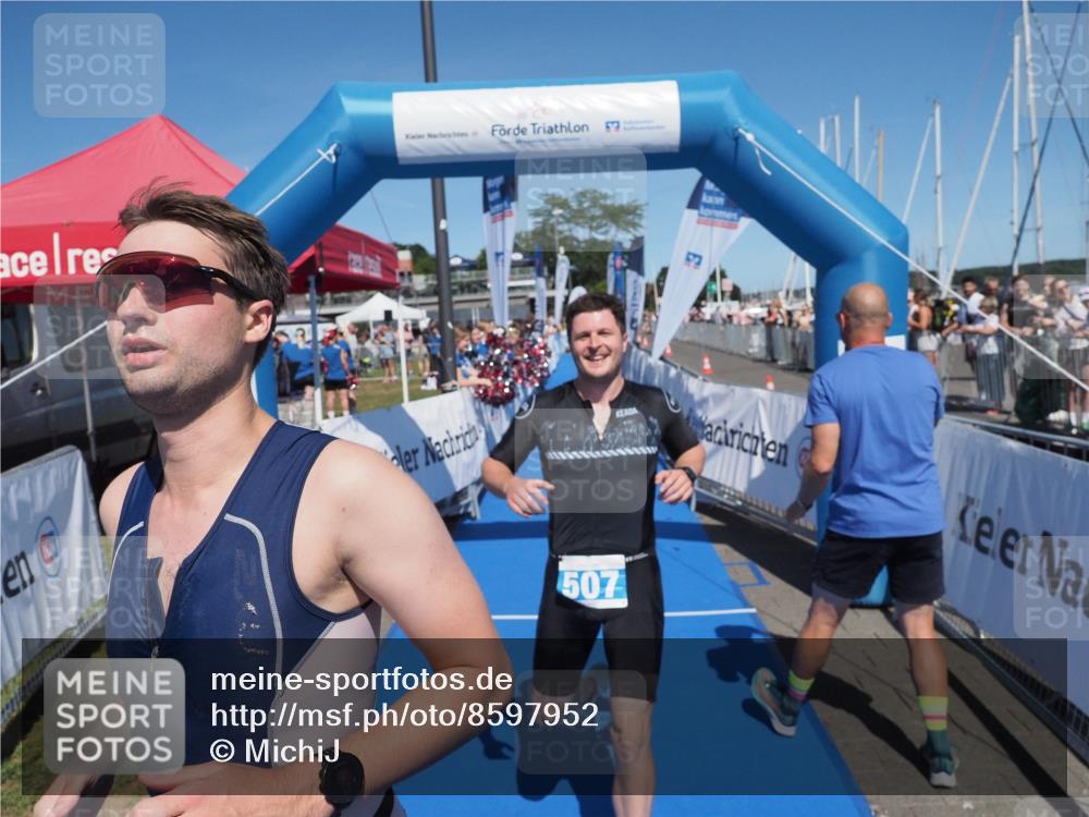 17.08.2025 - KN Förde Triathlon 2025 MichiJ http://msf.ph/oto/8597952 17.08.2025 13:59:57 Laufen 462, 464, 507 meine-sportfotos.de
