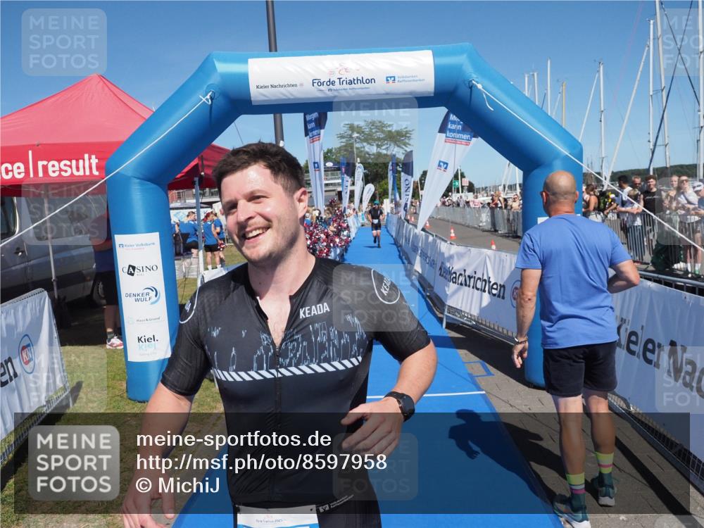 17.08.2025 - KN Förde Triathlon 2025 MichiJ http://msf.ph/oto/8597958 17.08.2025 13:59:57 Laufen 462, 464, 507 meine-sportfotos.de