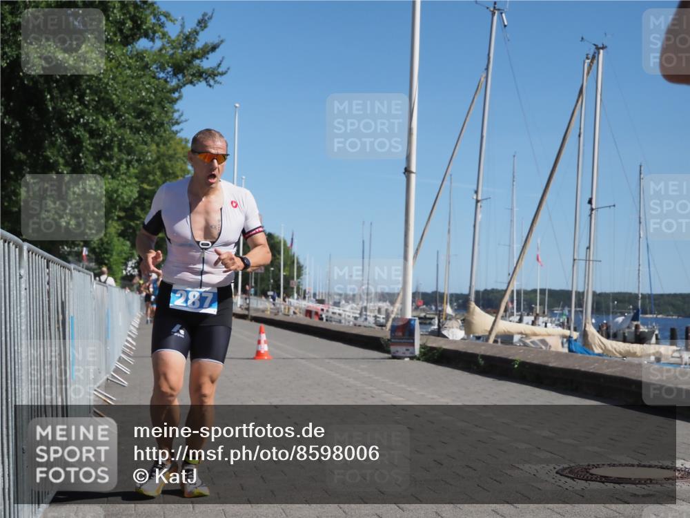 17.08.2025 - KN Förde Triathlon 2025 KatJ http://msf.ph/oto/8598006 17.08.2025 11:47:40 Laufen 266, 267, 275, 287 meine-sportfotos.de