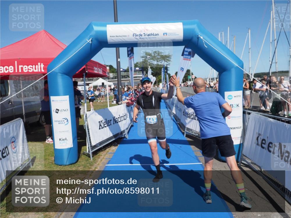 17.08.2025 - KN Förde Triathlon 2025 MichiJ http://msf.ph/oto/8598011 17.08.2025 14:00:03 Laufen 443 meine-sportfotos.de