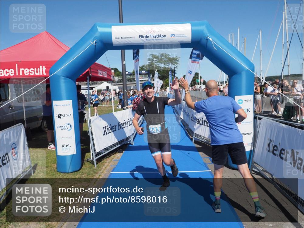 17.08.2025 - KN Förde Triathlon 2025 MichiJ http://msf.ph/oto/8598016 17.08.2025 14:00:03 Laufen 443 meine-sportfotos.de