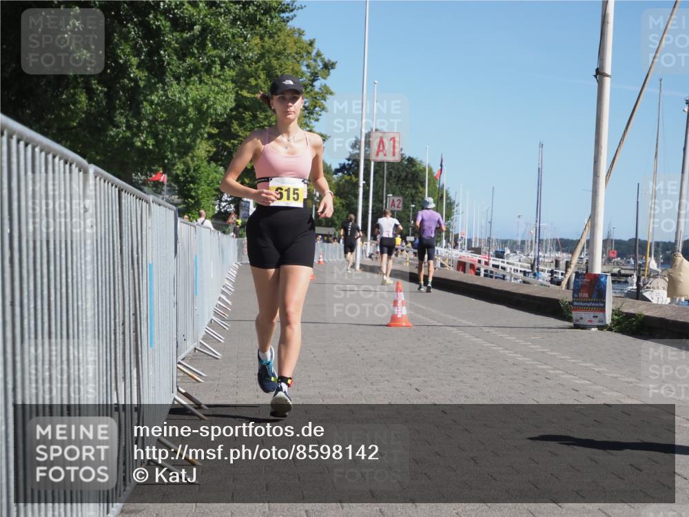 17.08.2025 - KN Förde Triathlon 2025 KatJ http://msf.ph/oto/8598142 17.08.2025 11:47:54 Laufen 615 meine-sportfotos.de
