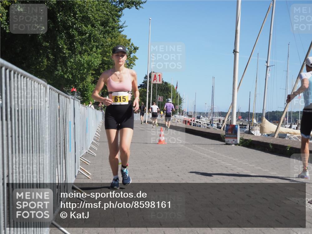 17.08.2025 - KN Förde Triathlon 2025 KatJ http://msf.ph/oto/8598161 17.08.2025 11:47:54 Laufen 615 meine-sportfotos.de