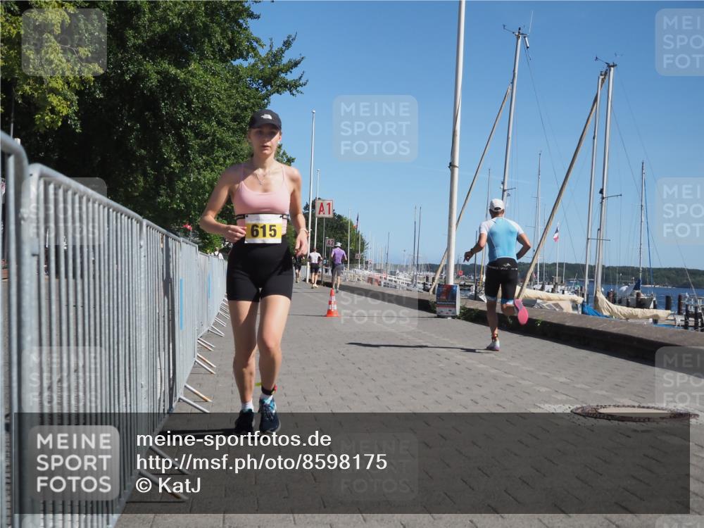 17.08.2025 - KN Förde Triathlon 2025 KatJ http://msf.ph/oto/8598175 17.08.2025 11:47:55 Laufen 615 meine-sportfotos.de