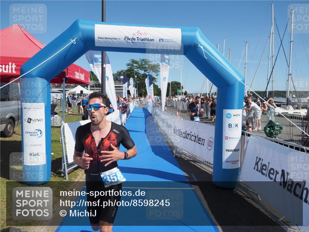 17.08.2025 - KN Förde Triathlon 2025 MichiJ http://msf.ph/oto/8598245 17.08.2025 12:11:34 Laufen 358 meine-sportfotos.de