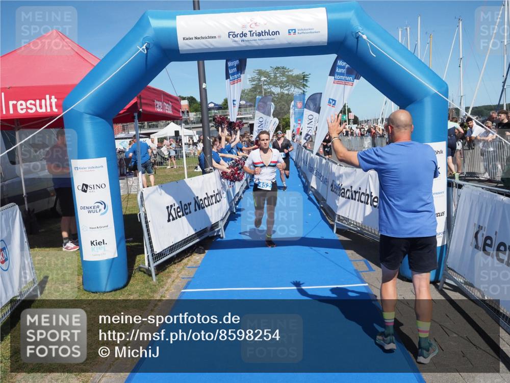 17.08.2025 - KN Förde Triathlon 2025 MichiJ http://msf.ph/oto/8598254 17.08.2025 14:00:30 Laufen 432, 452 meine-sportfotos.de
