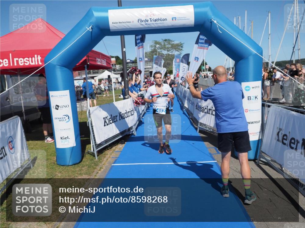 17.08.2025 - KN Förde Triathlon 2025 MichiJ http://msf.ph/oto/8598268 17.08.2025 14:00:31 Laufen 432, 452 meine-sportfotos.de