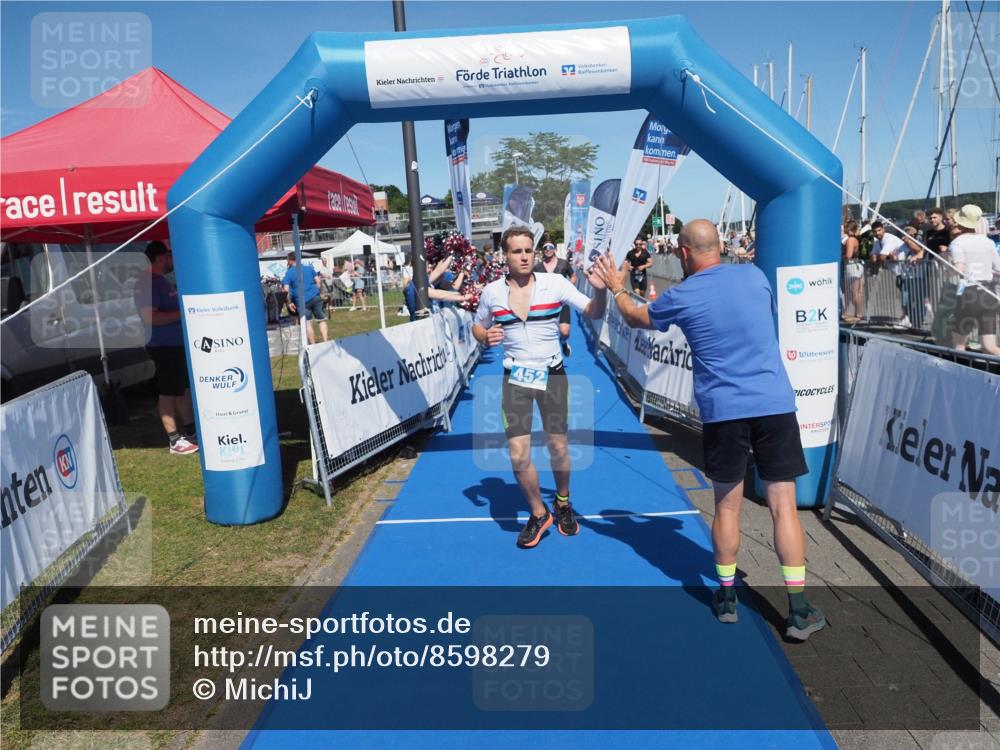 17.08.2025 - KN Förde Triathlon 2025 MichiJ http://msf.ph/oto/8598279 17.08.2025 14:00:31 Laufen 432, 452 meine-sportfotos.de