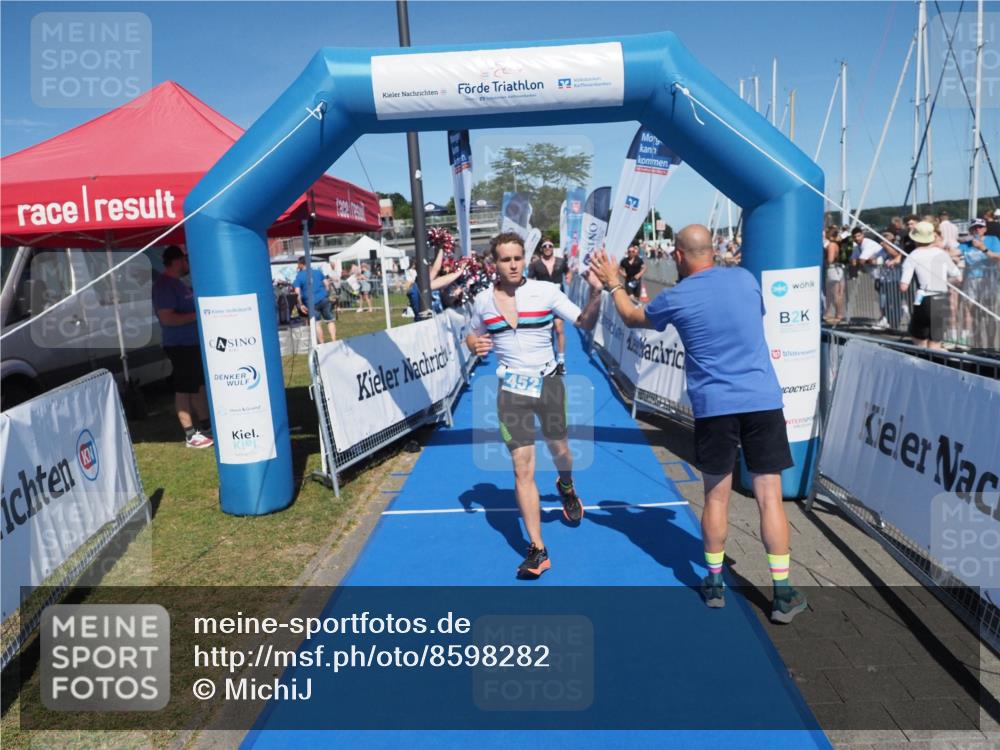 17.08.2025 - KN Förde Triathlon 2025 MichiJ http://msf.ph/oto/8598282 17.08.2025 14:00:31 Laufen 432, 452 meine-sportfotos.de