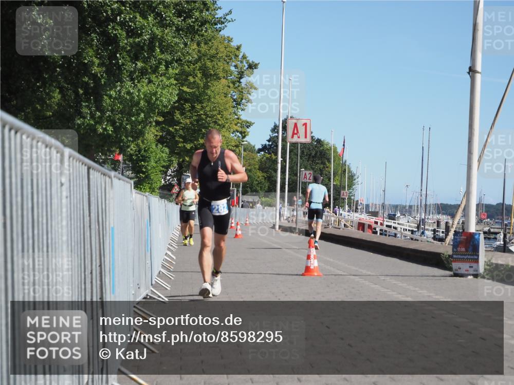 17.08.2025 - KN Förde Triathlon 2025 KatJ http://msf.ph/oto/8598295 17.08.2025 11:48:43 Laufen 282 meine-sportfotos.de