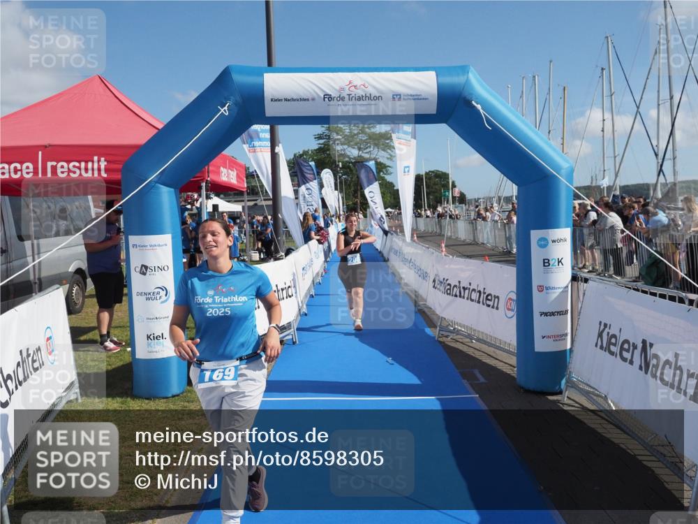 17.08.2025 - KN Förde Triathlon 2025 MichiJ http://msf.ph/oto/8598305 17.08.2025 10:45:47 Laufen 169, 208 meine-sportfotos.de
