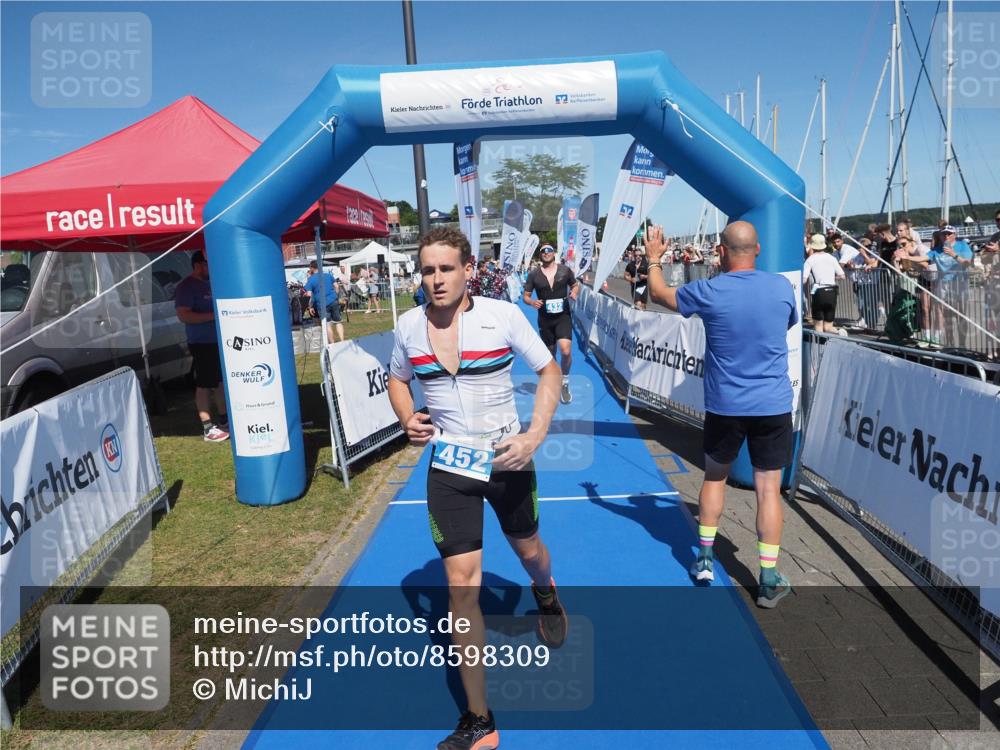 17.08.2025 - KN Förde Triathlon 2025 MichiJ http://msf.ph/oto/8598309 17.08.2025 14:00:32 Laufen 432, 452 meine-sportfotos.de
