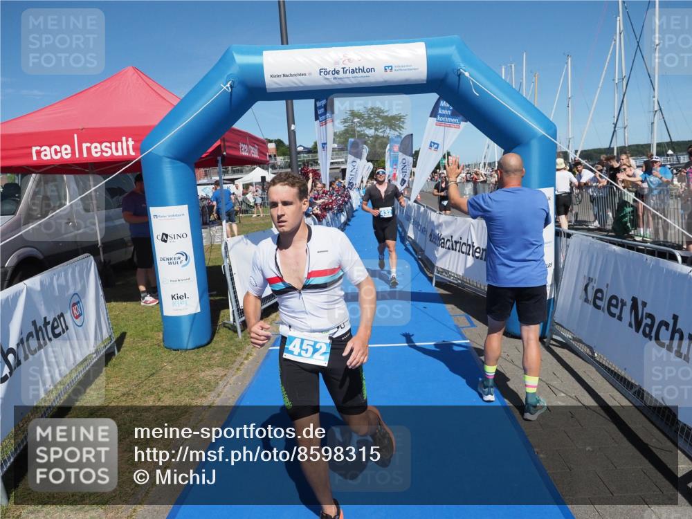 17.08.2025 - KN Förde Triathlon 2025 MichiJ http://msf.ph/oto/8598315 17.08.2025 14:00:32 Laufen 432, 452 meine-sportfotos.de