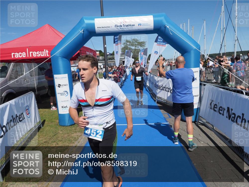17.08.2025 - KN Förde Triathlon 2025 MichiJ http://msf.ph/oto/8598319 17.08.2025 14:00:33 Laufen 432, 452 meine-sportfotos.de