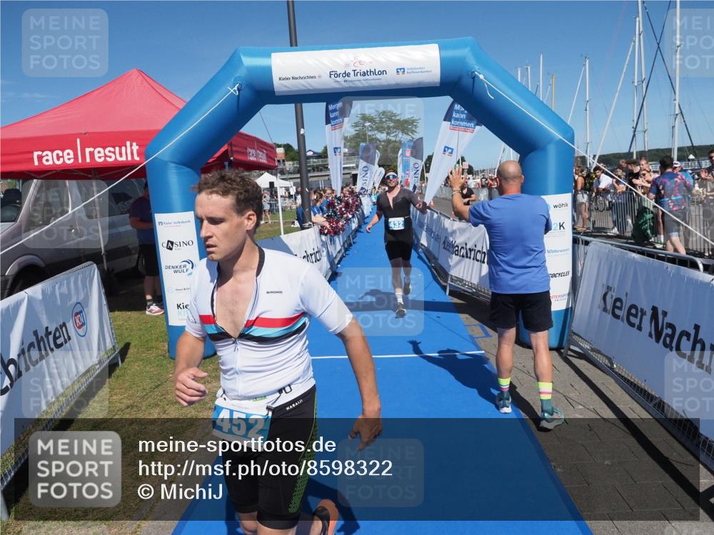 17.08.2025 - KN Förde Triathlon 2025 MichiJ http://msf.ph/oto/8598322 17.08.2025 14:00:33 Laufen 432, 452 meine-sportfotos.de