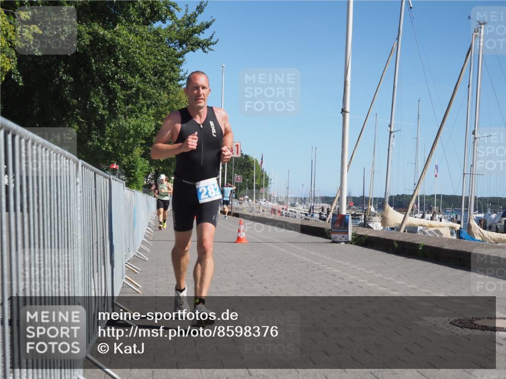 17.08.2025 - KN Förde Triathlon 2025 KatJ http://msf.ph/oto/8598376 17.08.2025 11:48:46 Laufen 282, 620 meine-sportfotos.de