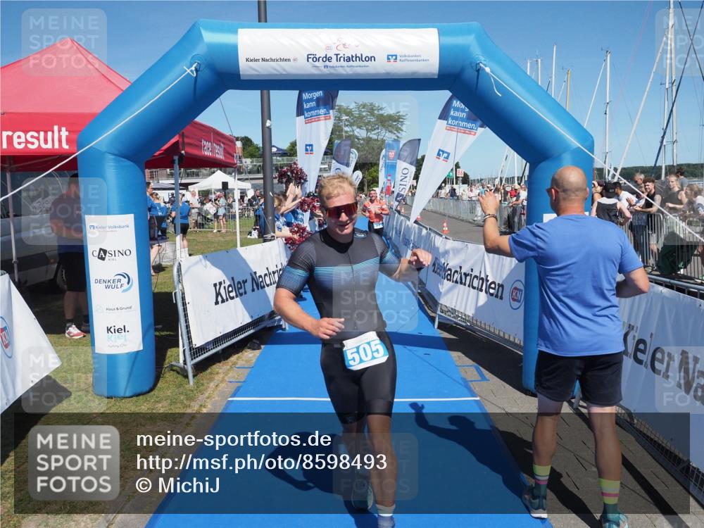 17.08.2025 - KN Förde Triathlon 2025 MichiJ http://msf.ph/oto/8598493 17.08.2025 14:01:06 Laufen 505, 522 meine-sportfotos.de
