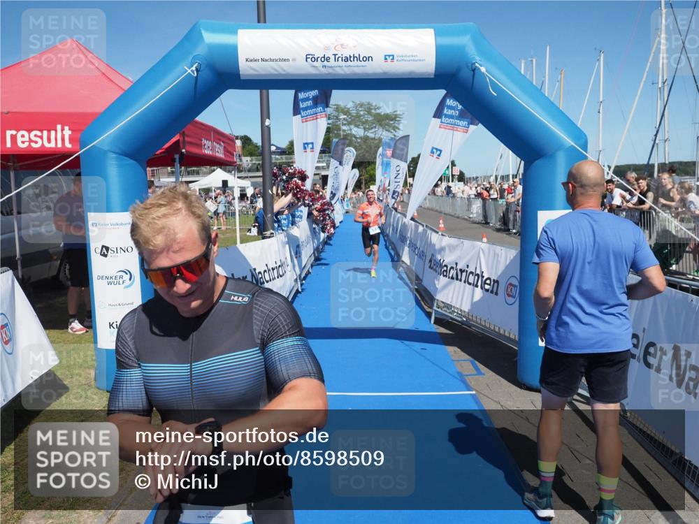 17.08.2025 - KN Förde Triathlon 2025 MichiJ http://msf.ph/oto/8598509 17.08.2025 14:01:06 Laufen 505, 522 meine-sportfotos.de