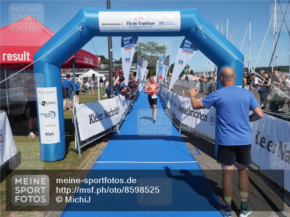 17.08.2025 - KN Förde Triathlon 2025 MichiJ http://msf.ph/oto/8598525 17.08.2025 14:01:07 Laufen 505, 522 meine-sportfotos.de