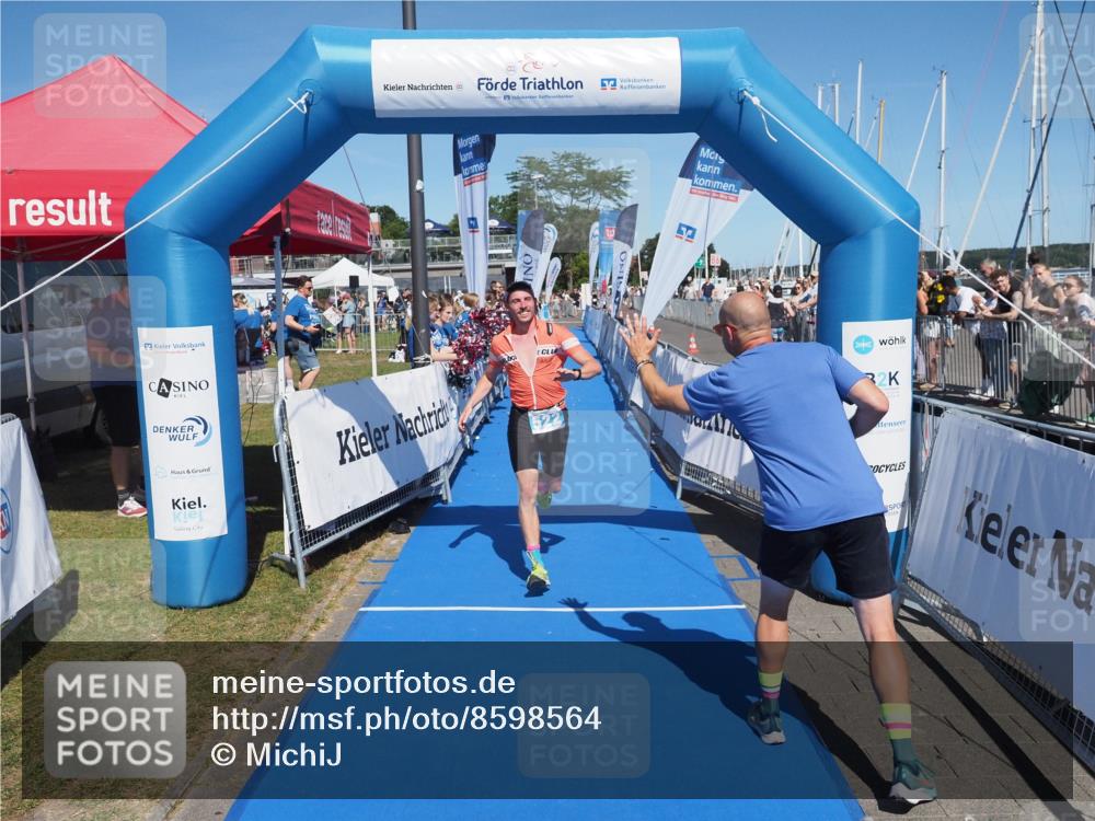 17.08.2025 - KN Förde Triathlon 2025 MichiJ http://msf.ph/oto/8598564 17.08.2025 14:01:08 Laufen 505, 522 meine-sportfotos.de