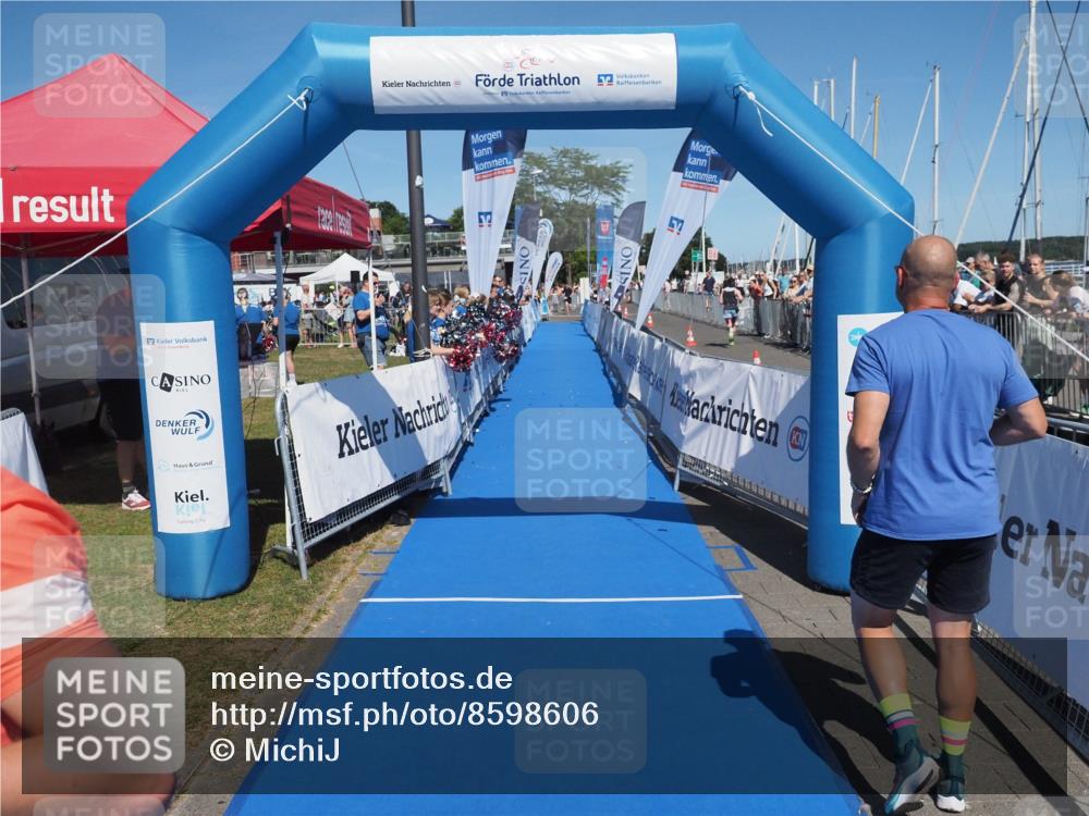17.08.2025 - KN Förde Triathlon 2025 MichiJ http://msf.ph/oto/8598606 17.08.2025 14:01:09 Laufen 505, 522 meine-sportfotos.de