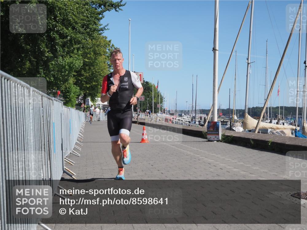 17.08.2025 - KN Förde Triathlon 2025 KatJ http://msf.ph/oto/8598641 17.08.2025 11:49:24 Laufen 389 meine-sportfotos.de