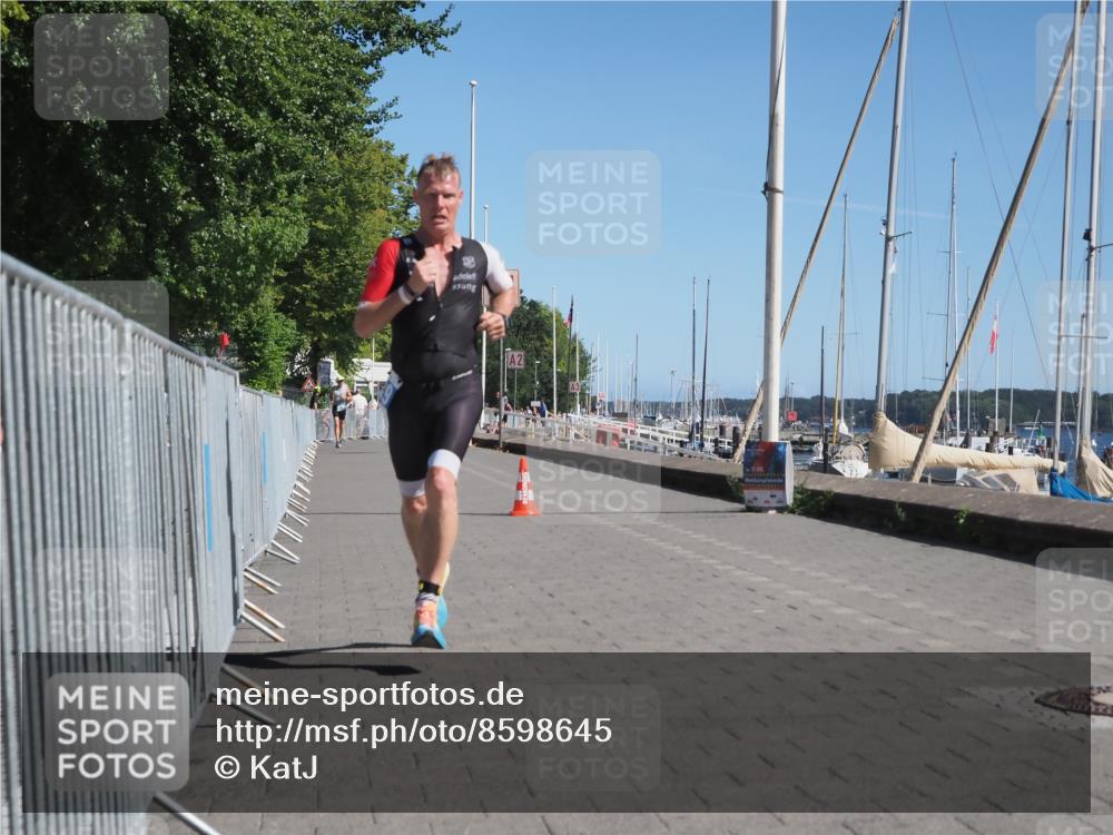 17.08.2025 - KN Förde Triathlon 2025 KatJ http://msf.ph/oto/8598645 17.08.2025 11:49:24 Laufen 389 meine-sportfotos.de