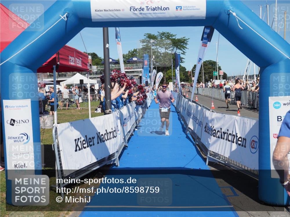 17.08.2025 - KN Förde Triathlon 2025 MichiJ http://msf.ph/oto/8598759 17.08.2025 14:01:56 Laufen 504 meine-sportfotos.de